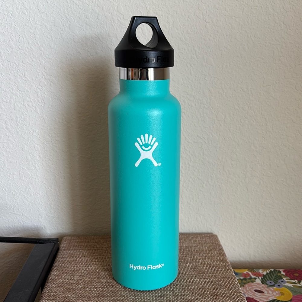 21oz Mint Green Hydro Flask